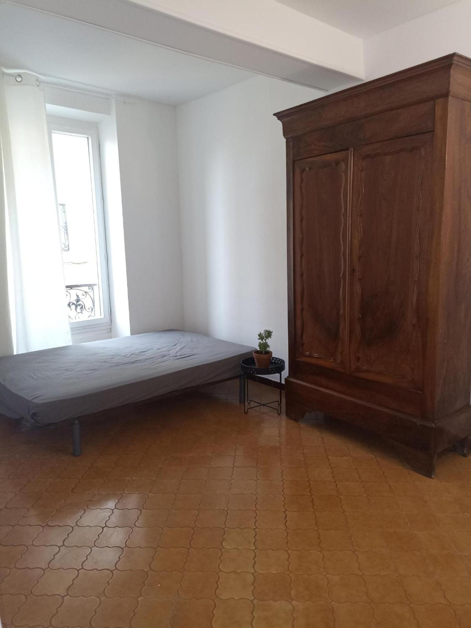Les Hebergements De La Plage En Ville Мартиг Екстериор снимка