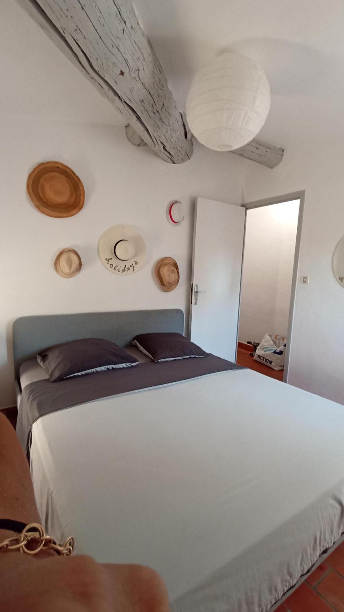 Les Hebergements De La Plage En Ville Мартиг Екстериор снимка